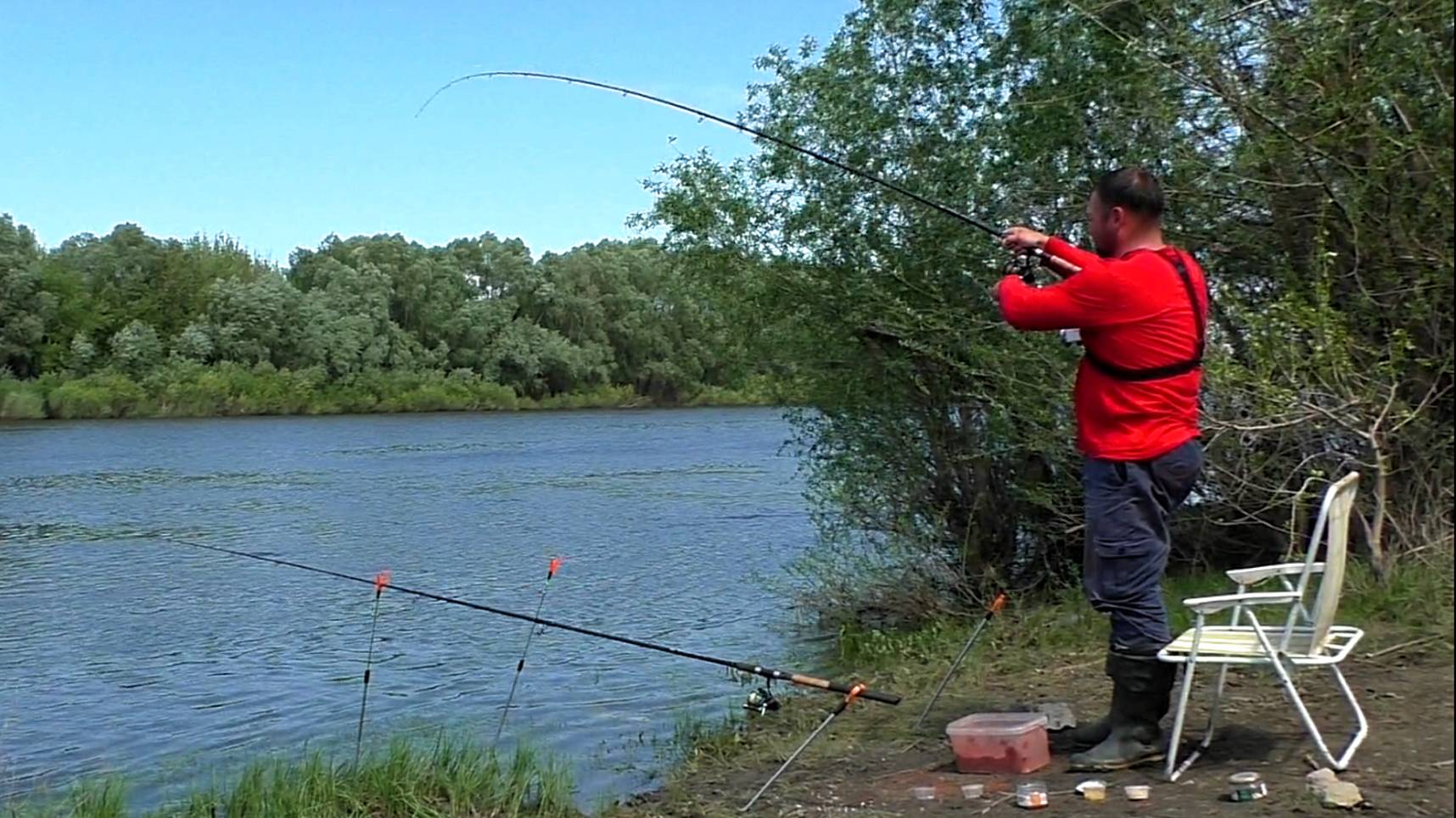 Этой рыбы тут море, рука устала вытаскивать! РЫБАЛКА на ФИДЕР и ДОНКУ 2022 год! смотреть онлайн