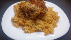 Рис с овощами и курицей в мультиварке