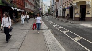 Исследуем район Патрики. Обед в Bro&N. Увидели ресторан Мишлен. Москва.