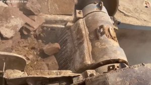 Строительство, дробление щебёнки