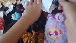 Распаковываю #лабубу ,примеряю одежду  и наряды для лабубу которые сшила сама