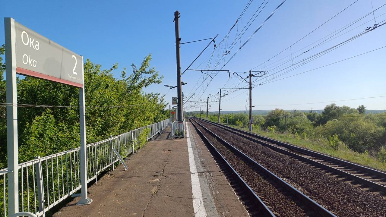 Проходящие поезда на платформе Ока (май-июль 2025)