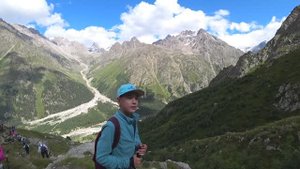Поднимаемся по горному хребту, купаемся в серебряном источнике возле горы Уллу-Тау