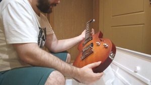 распаковка EART EGLP-610, моя первая электрогитара )