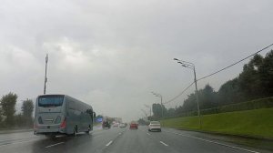 "ПРОСТО ДОЖДЬ": Почему Я Люблю Кататься по Москве в Ненастье? 💭