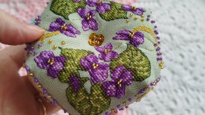 Фиалковое бискорню.