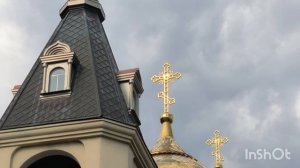 Алупка. Территория храма архангела Михаила.