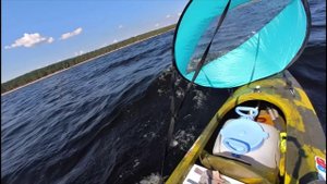 Каяк-двойка под парусом: путешествие по морю #каякинг