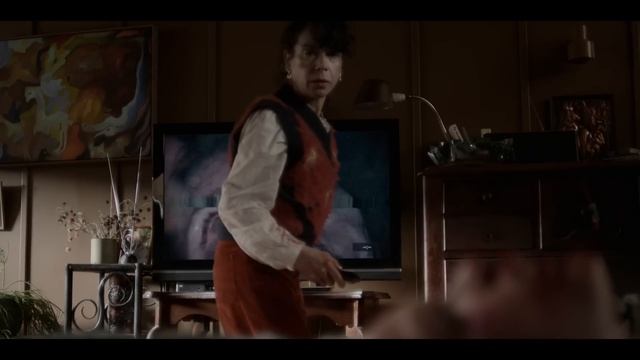 Люди ВЫЖИВАЮТ в доме чья хозяйка держит МОНСТРА и смотрит СТРАННЫЕ ВИДЕОКАССЕТЫ