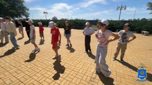 Зарядка со стражем порядка