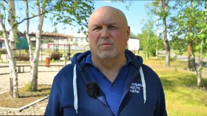 Зампред Магаданской облдумы Игорь Донцов передал медаль родителям погибшего бойца в поселок Сеймчан