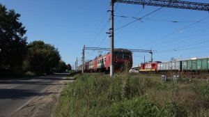 Электропоезд ЭД9Э-0020 сообщением Семёнов - Нижний Новгород отправляется со станции Толоконцево