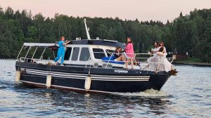 Лодка большая на 15 чел