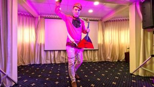 Теплоход "Павел Миронов" приглашает: погрузитесь в историю и атмосферу речных путешествий.
