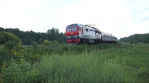 Тепловоз ТЭП70БС-210 с поездом "Восток".