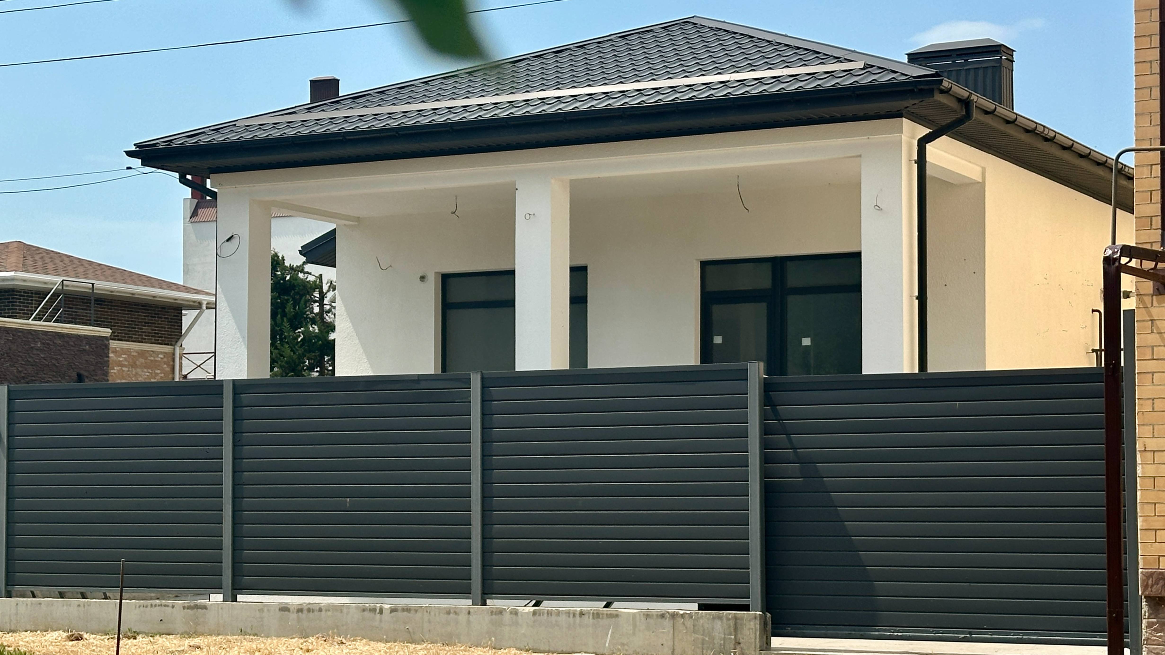 #домванапе #домуморя 230 м2, все центр.коммуникации, 500 м до моря. 29.5 млн.₽ 89897683568 Наталья