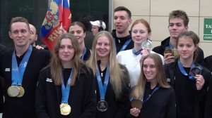 В Москву вернулись пловцы после Чемпионата мира по водным видам спорта в Сингапуре