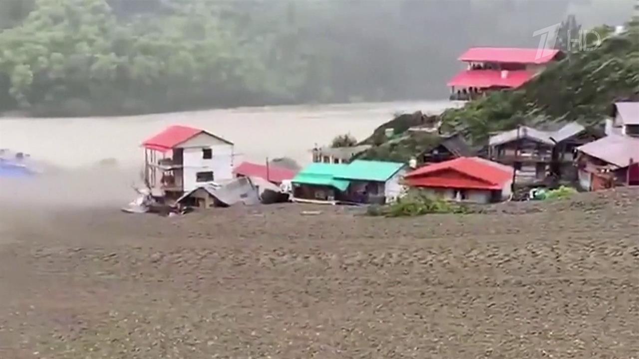 В Индии селевой поток смыл деревню