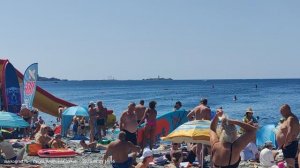 Пляж Сукко в 11:00 5 августа 2025. Вода ~21 градус. В остальном всё супер!