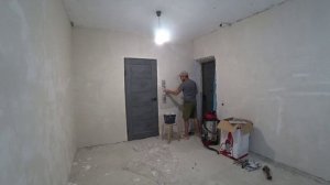 РЕМОНТ В КОМНАТЕ ПОДГОТОВИЛ СТЕНЫ  ЛЕГКИЙ СПОСОБ ШЛИФОВКИ СТЕН