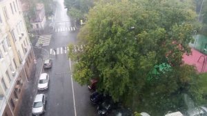 Сильный ливень обрушился на Москву. Очень интересно и познавательно.