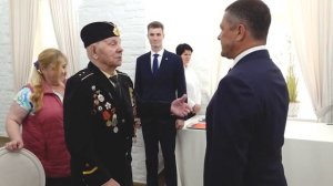 98-летний ветеран получил российское гражданство после отказа подписать анкету лояльности в Латвии