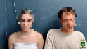 Полицейские задержали во Владивостоке молодых людей, наносивших наркограффити