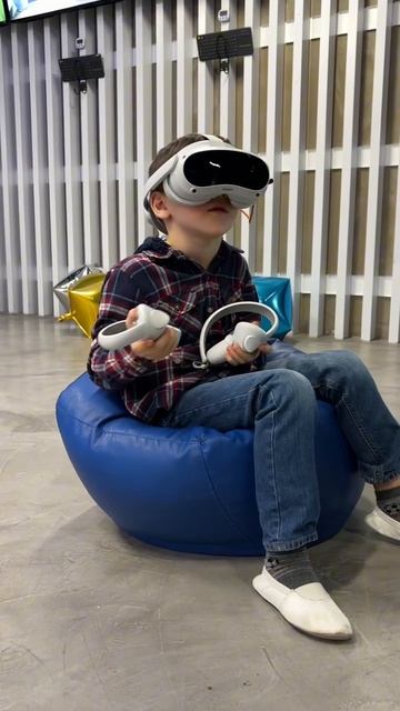 5 причин отметить День Рождения у нас! #mirvr #shorts смотреть онлайн