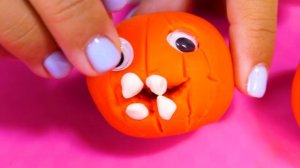 Пупсик Беби Бон Сестричка готовит Печенье на Хэллоуин! Готовлю игрушкам. Детские игры в пластилин