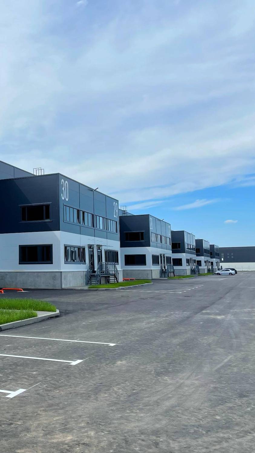 Стеклянные козырьки в Мультифункциональный парк Сынково