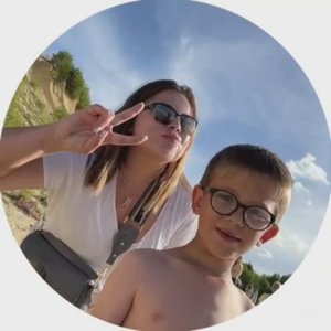 Дочь добивается выгнать бабушку из дома и поездка на пляж