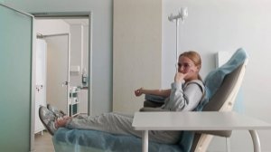 Анюта ездит на капельницы. Закатываю огурцы с помидорами. Приготовила очень вкусные рогалики