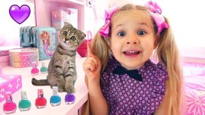 Диана и её веселый день с котенком