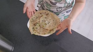 Луковые лепёшки, очень вкусно и просто