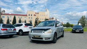 Toyota Ipsum, 2001 год