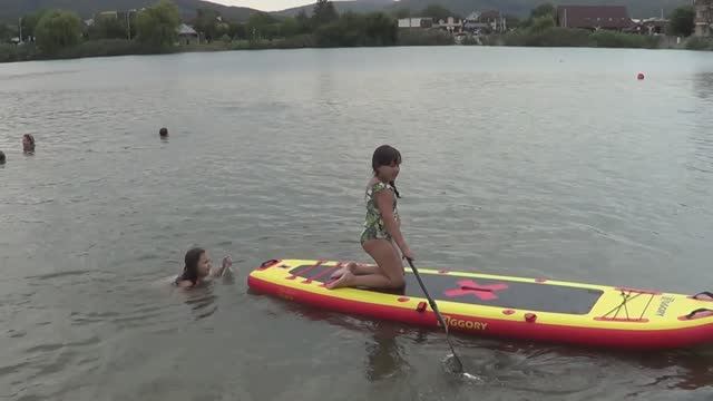 ПО НЕВЕДОМЫМ ДОРОГАМ / ГОРЯЧИЙ КЛЮЧЬ смотреть онлайн