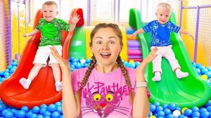 Оливер и Адам на детской площадке и другие весёлые приключения