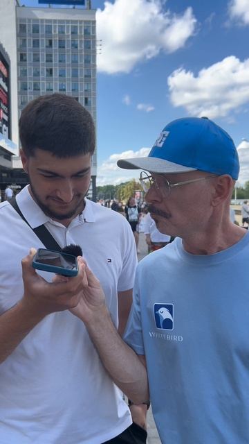 Проверяем доверие: парень просит у девушки 100 рублей! смотреть онлайн