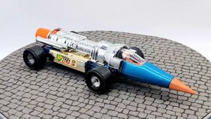 Модель автомобиля Silver Streak 1977 1:43
