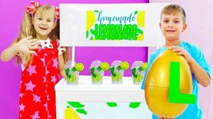 Диана и Рома - Английский алфавит с яйцами-сюрпризами ABC