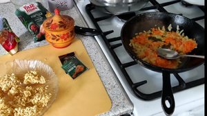 Сегодня быстрый суп.😉..И много работы.🪡✂️Шью шторы🪡