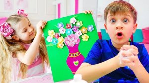 Диана и Рома показывают как помогать друг другу в школе