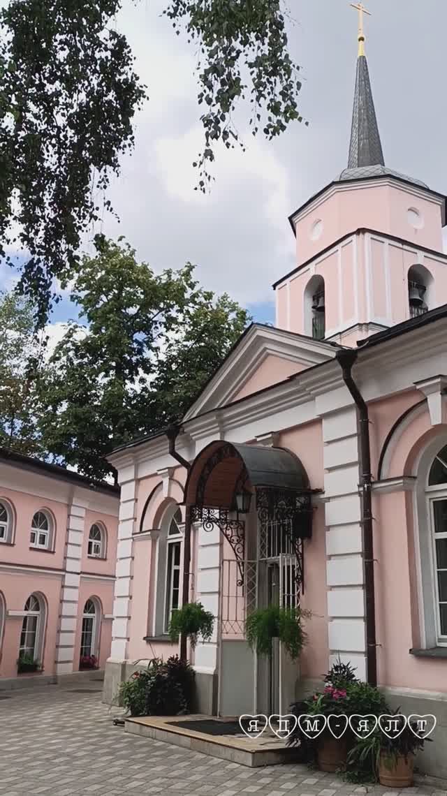 Храм покрова Пресвятой Богородицы в Покровском-Стрешневе. Москва 03.08.2025 (12:03). м.Щукинская.