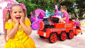 Диана и Рома - Рождественская история про подарки для Принцесс