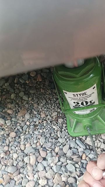 Лайфхаккак быстро и легко отпустить автомобиль с Домкрата 