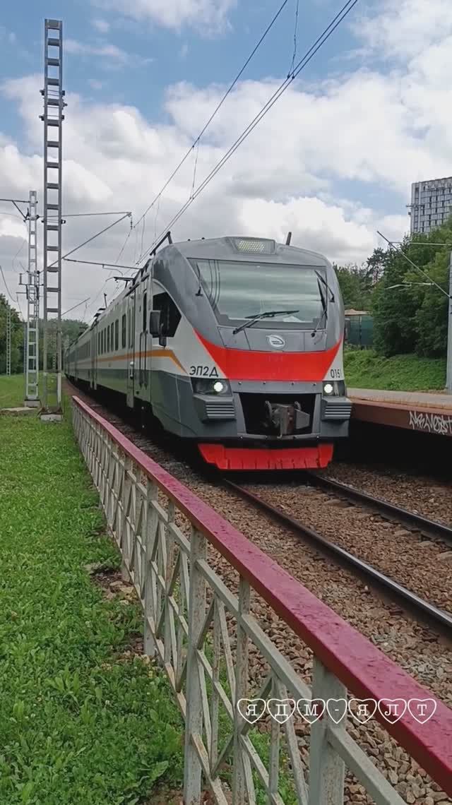 Железнодорожный переход. Москва 03.08.2025 (11:53).  Станция Покровское-Стрешнево (закрыта).