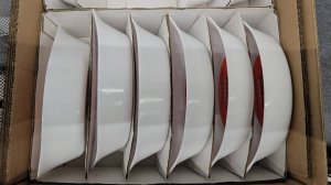 Чижик везёт по-крупному! Новинки этой недели заставили раскошелиться. Покупатели шуршат по коробкам.