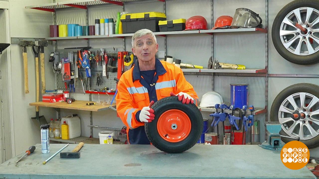Алексей Бояджи меняет подшипник. Доброе утро. Фрагмент выпуска от 06.08.2025