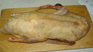 Индоутка с яблоками в рукаве