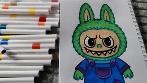 Раскрашиваем детскую раскраску с лабубу labubu акриловыми маркерами